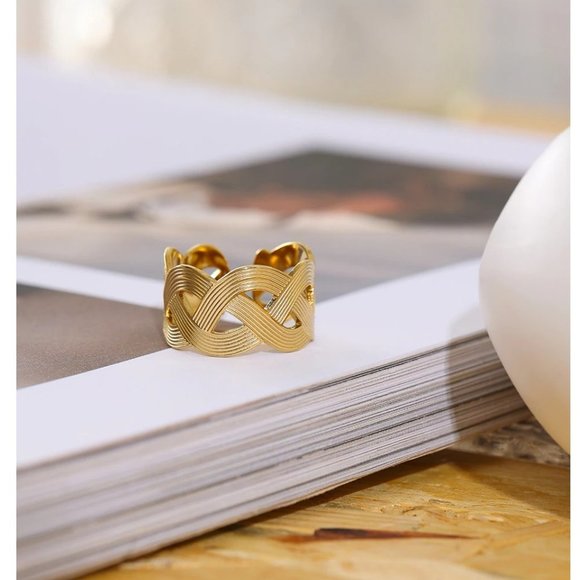 New 18K Gold Plated Braided Resizable Ring - Picture 5 of 7